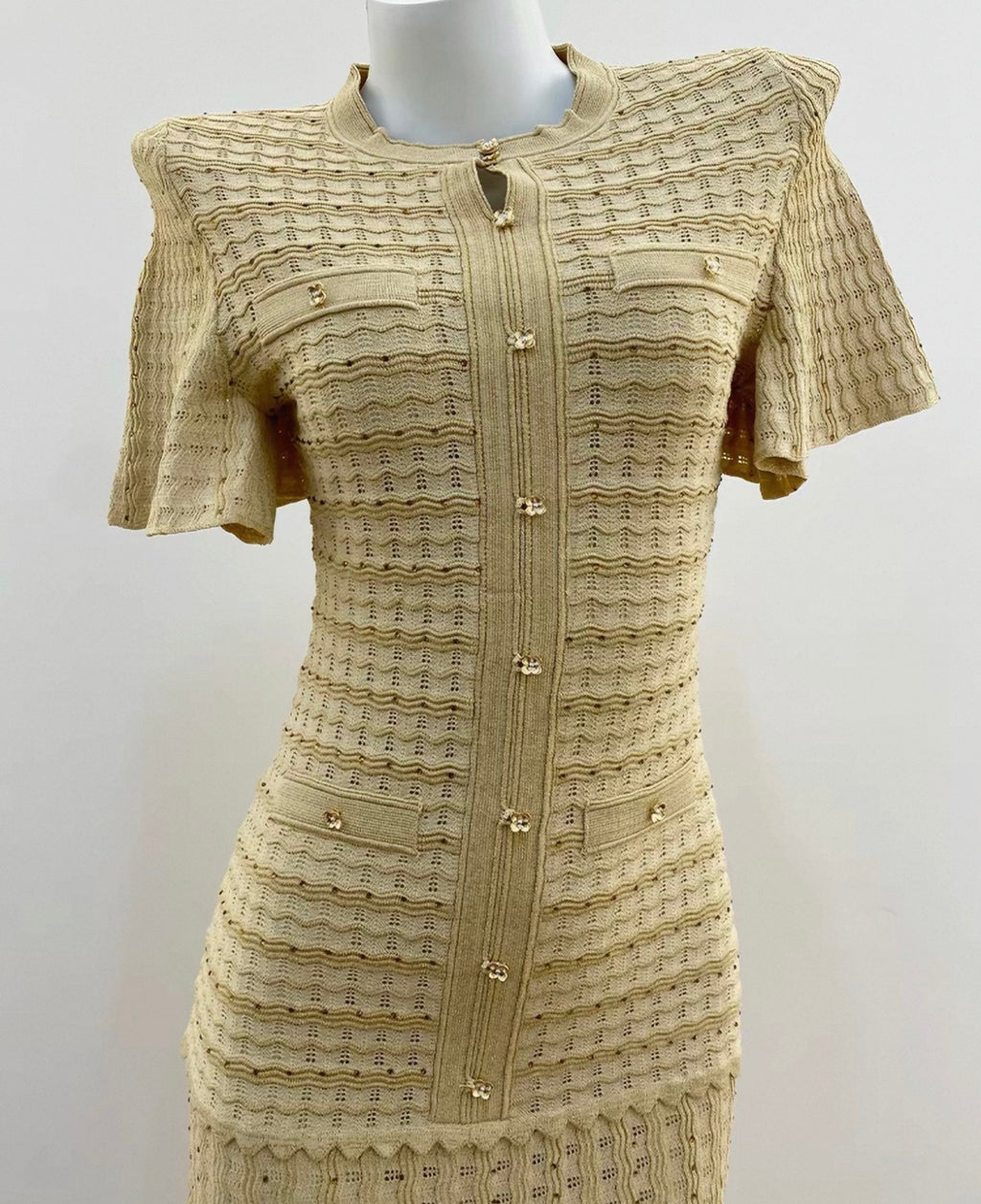 Short-sleeve knit