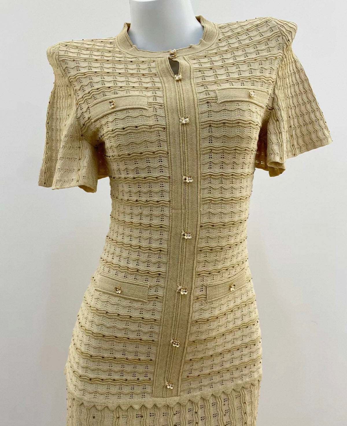 Short-sleeve knit