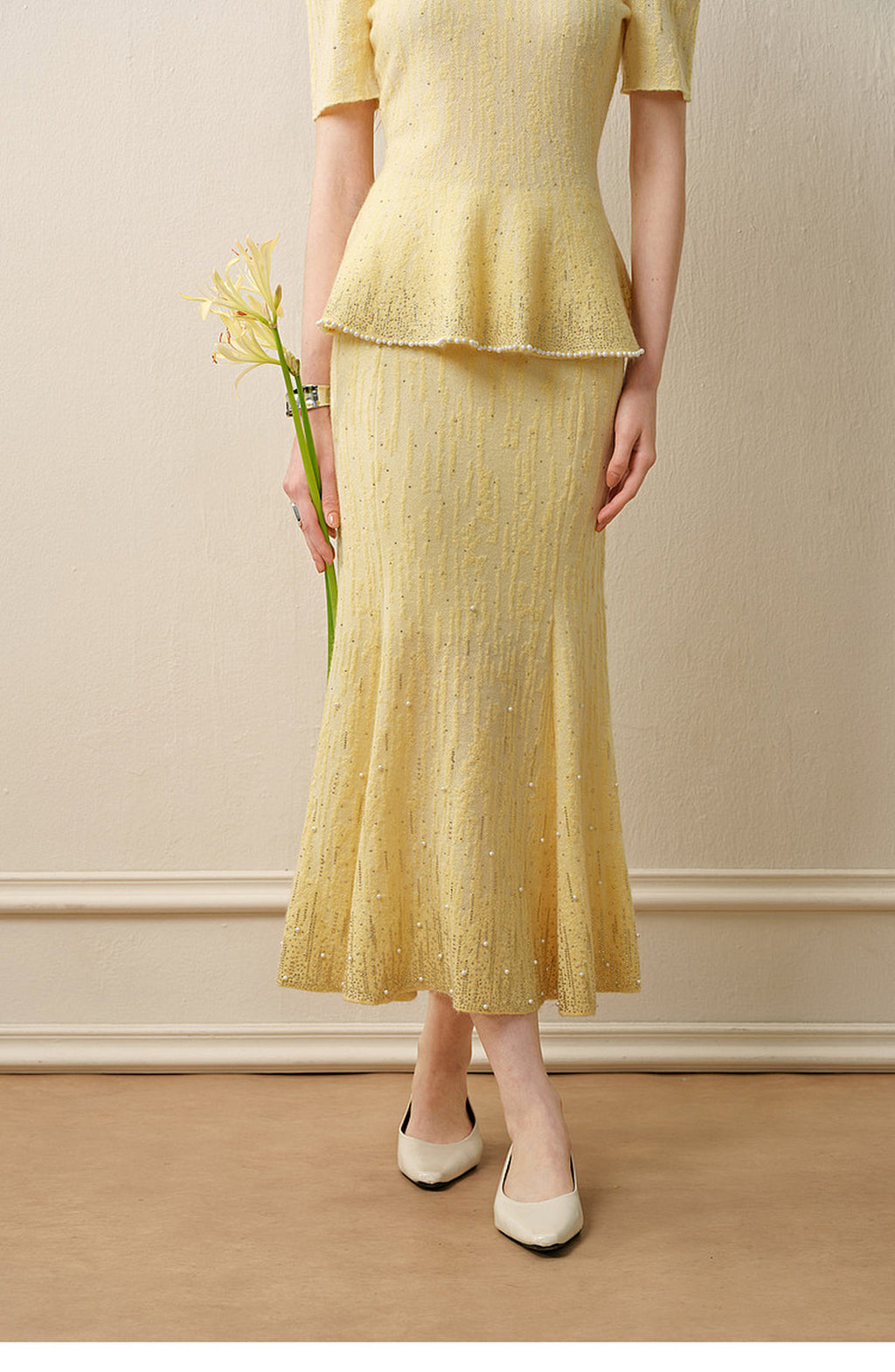Dusk Firefly_Light Yellow Knit Two-Piece Set
