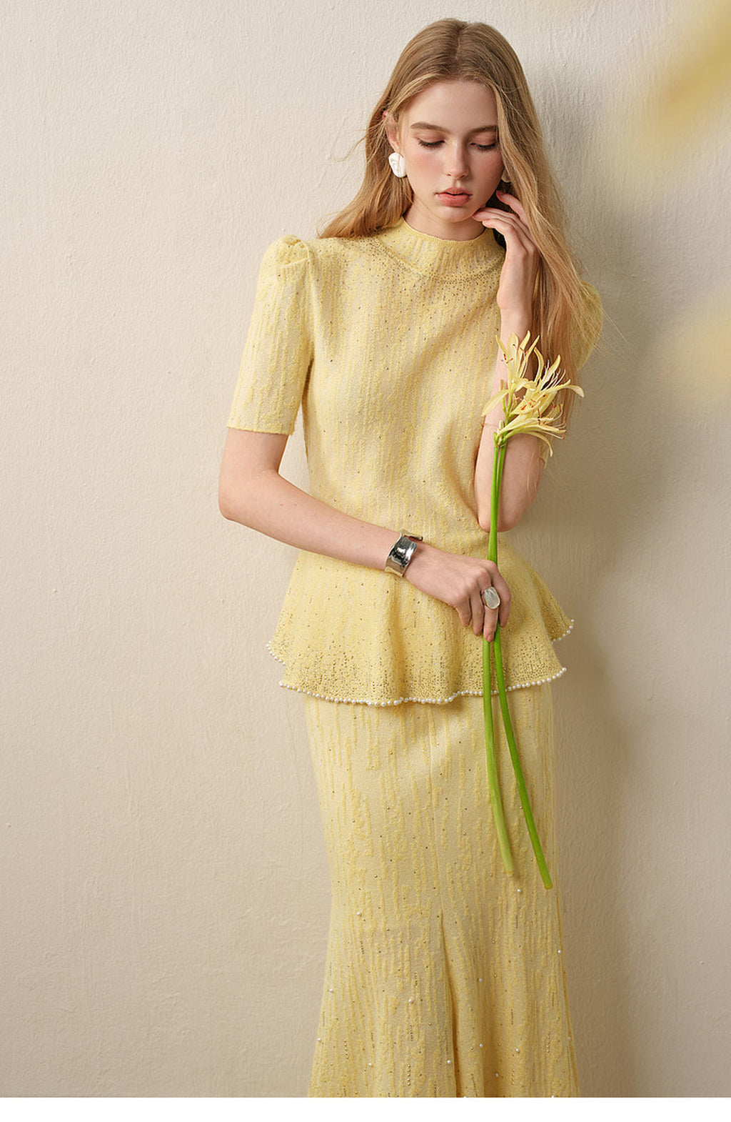 Dusk Firefly_Light Yellow Knit Two-Piece Set