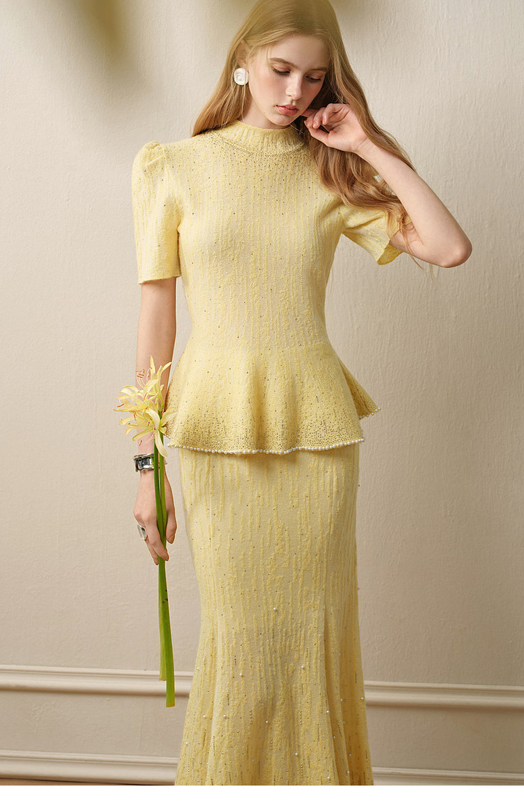 Dusk Firefly_Light Yellow Knit Two-Piece Set
