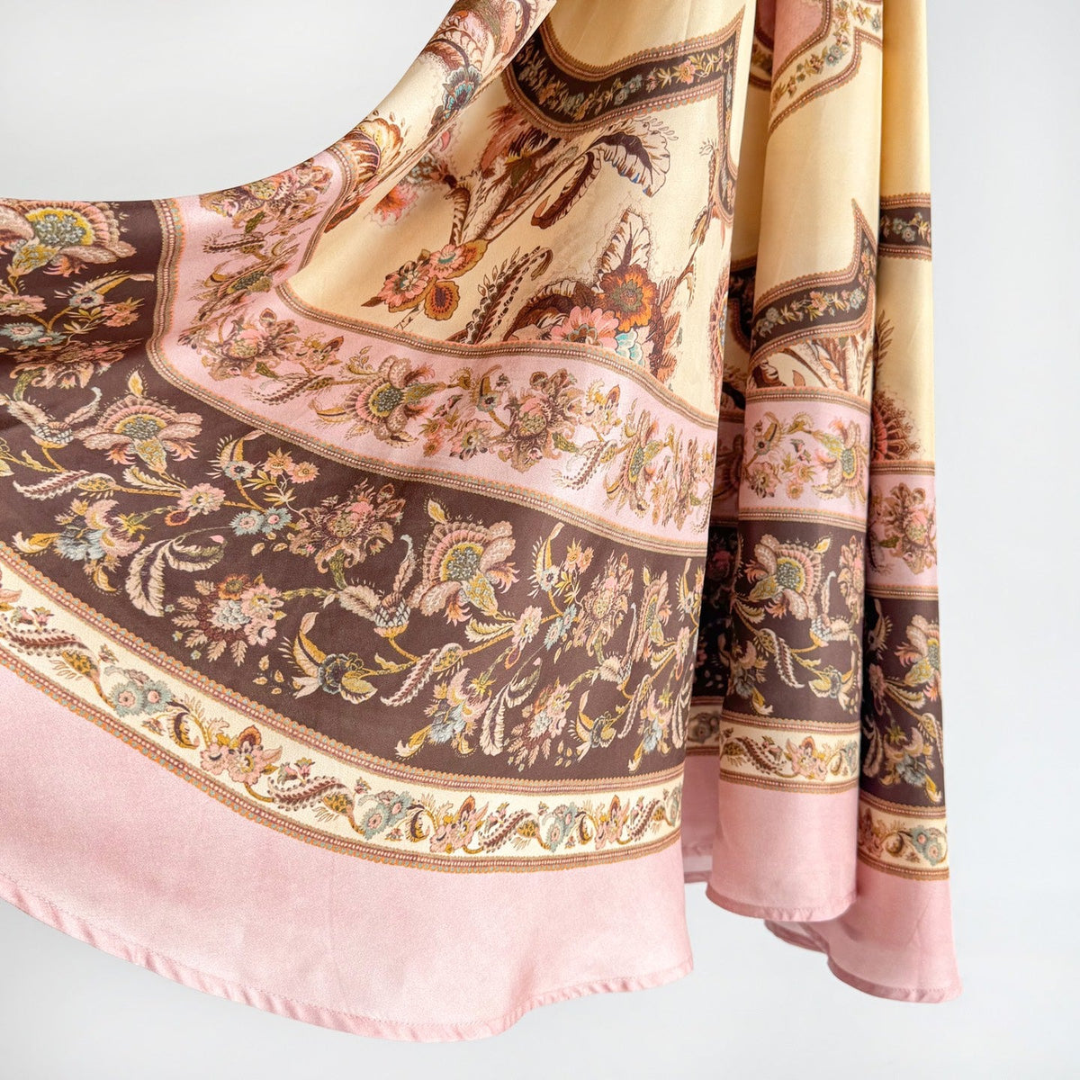 The Aster Billow Maxi Dress in Mauve Jacobean